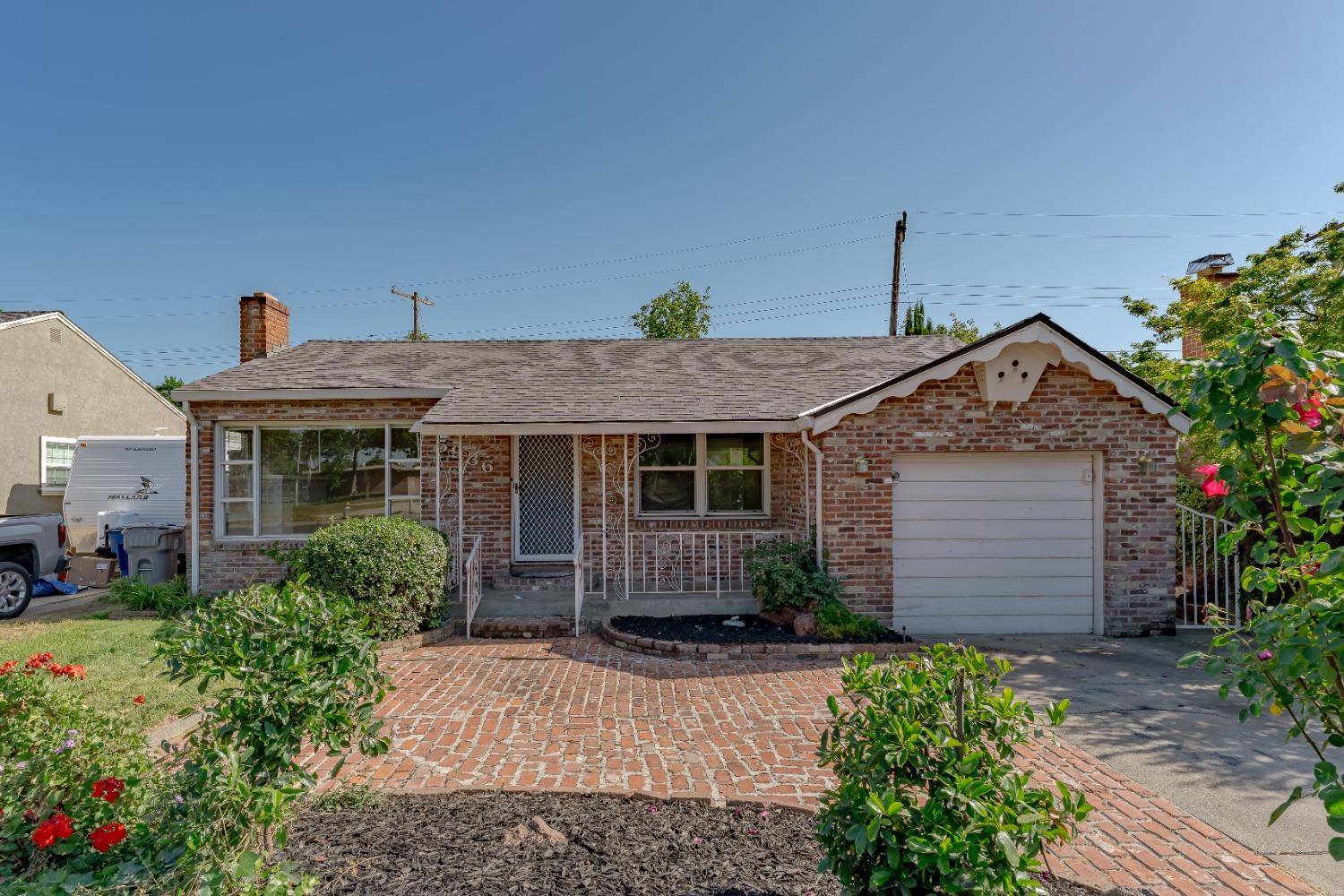 Sacramento, CA 95820,5936 11th AVE