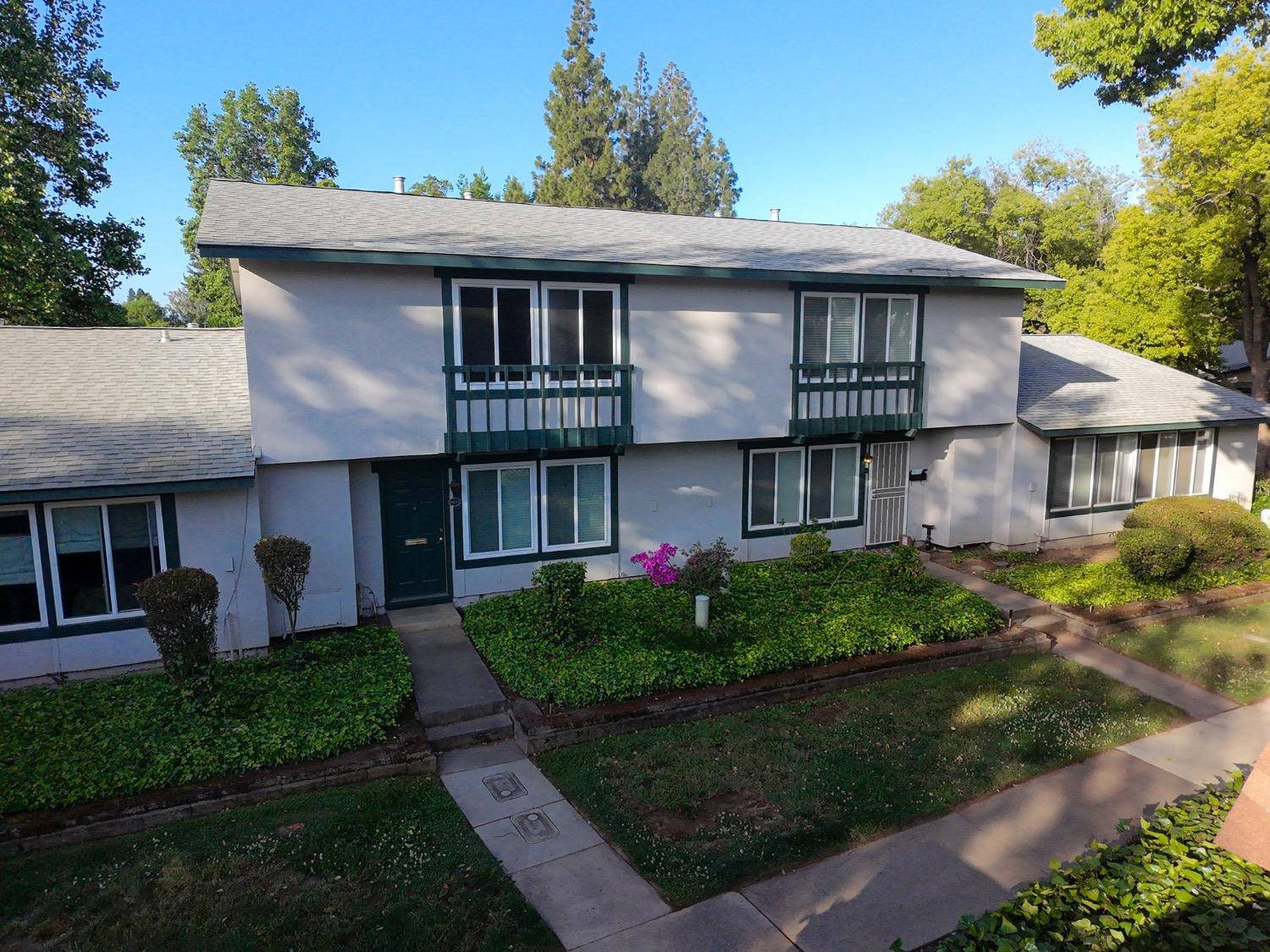 Sacramento, CA 95826,8909 Salmon Falls DR #c
