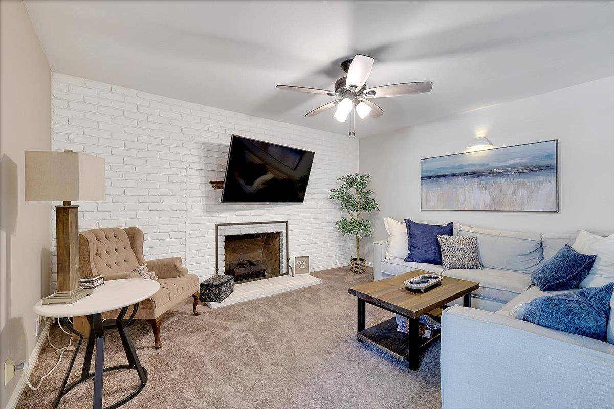 Carmichael, CA 95608,2812 Panay CT