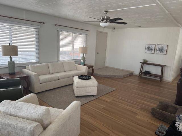 Modesto, CA 95350,2621 Prescott #224