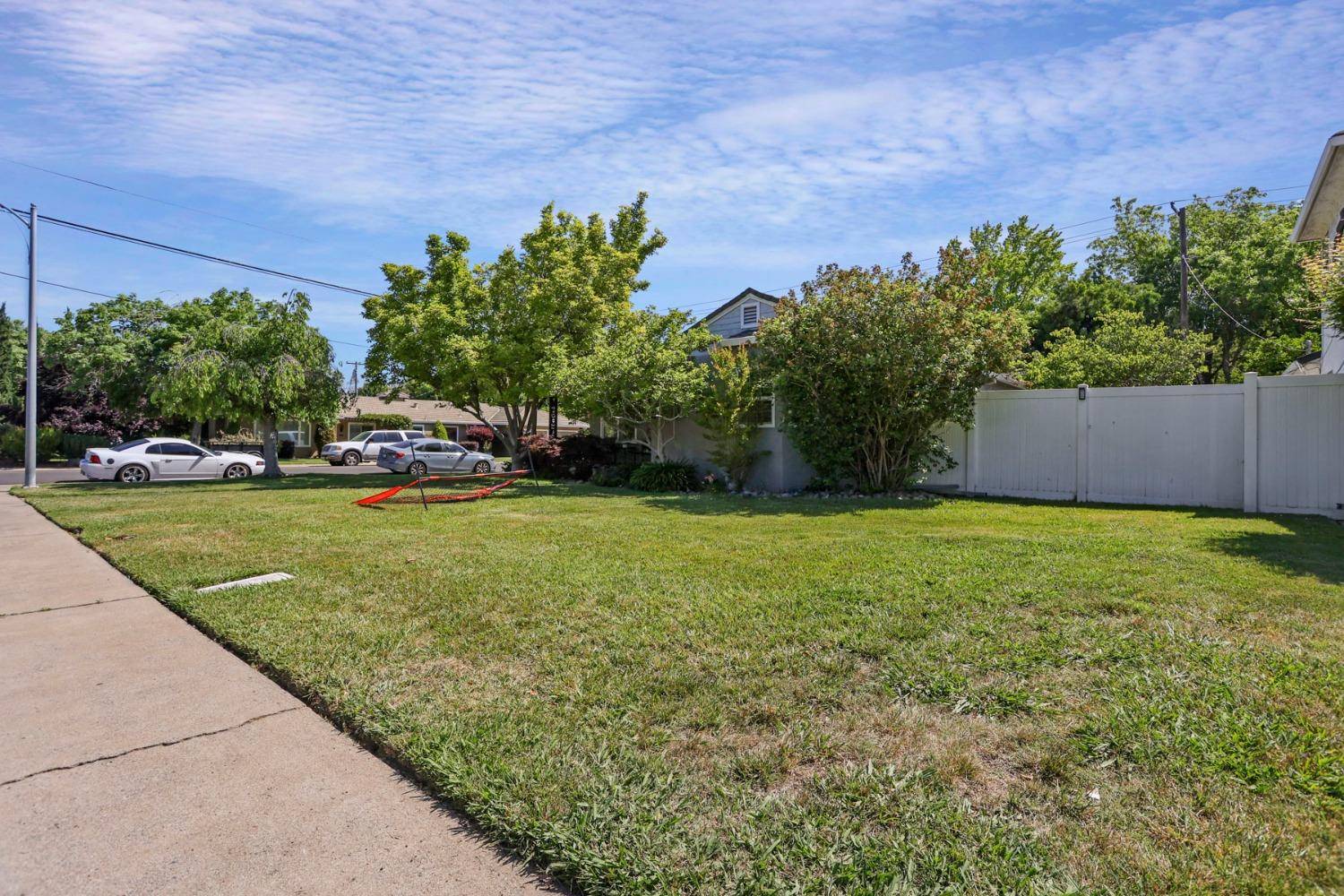 Lodi, CA 95240,1120 W Oak ST