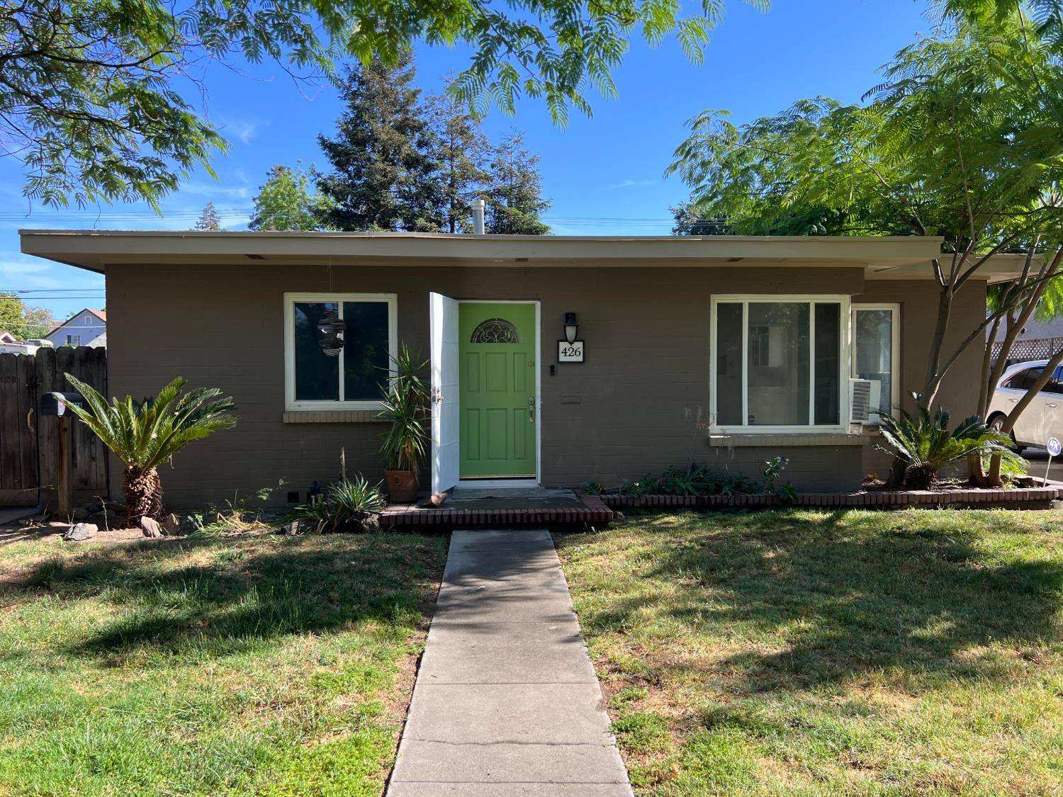 Turlock, CA 95380,426 Flower ST