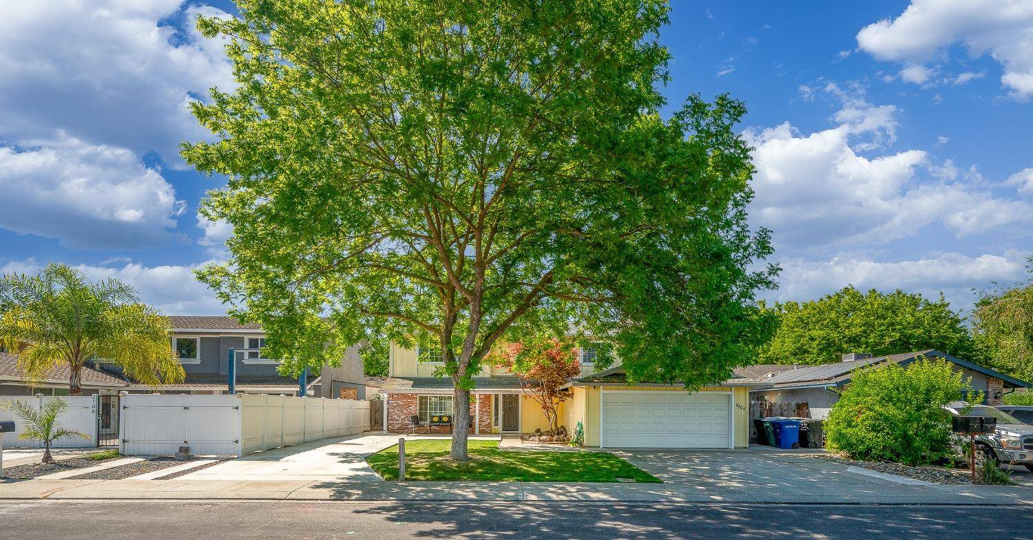 Modesto, CA 95355,2104 Golden Leaf CT