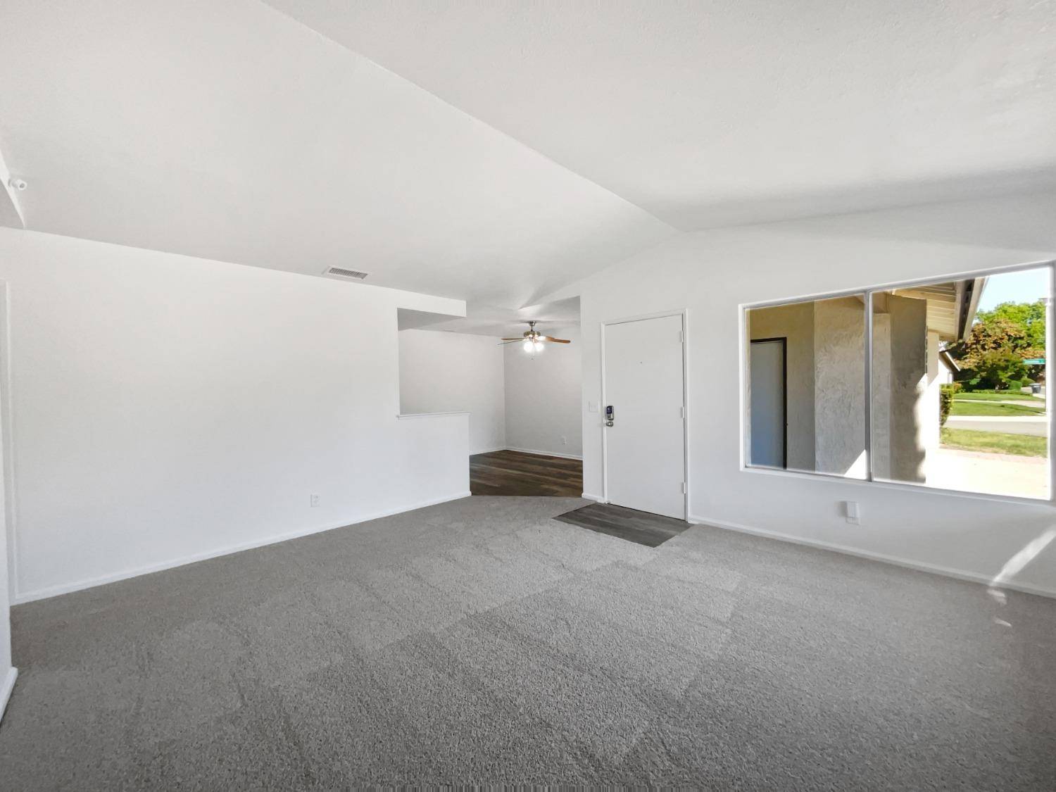 Sacramento, CA 95831,6990 Riverboat WAY
