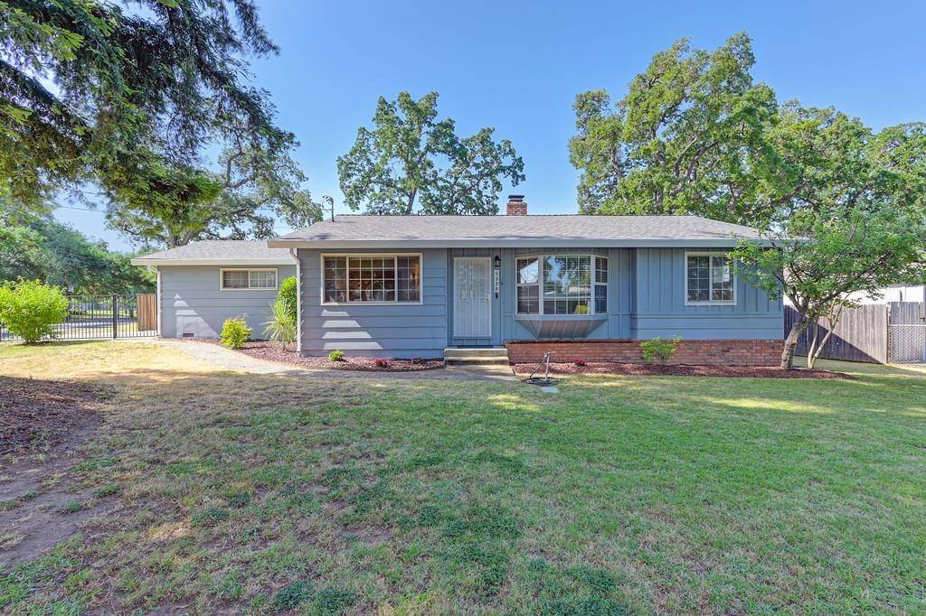 Carmichael, CA 95608,5328 Kenneth AVE