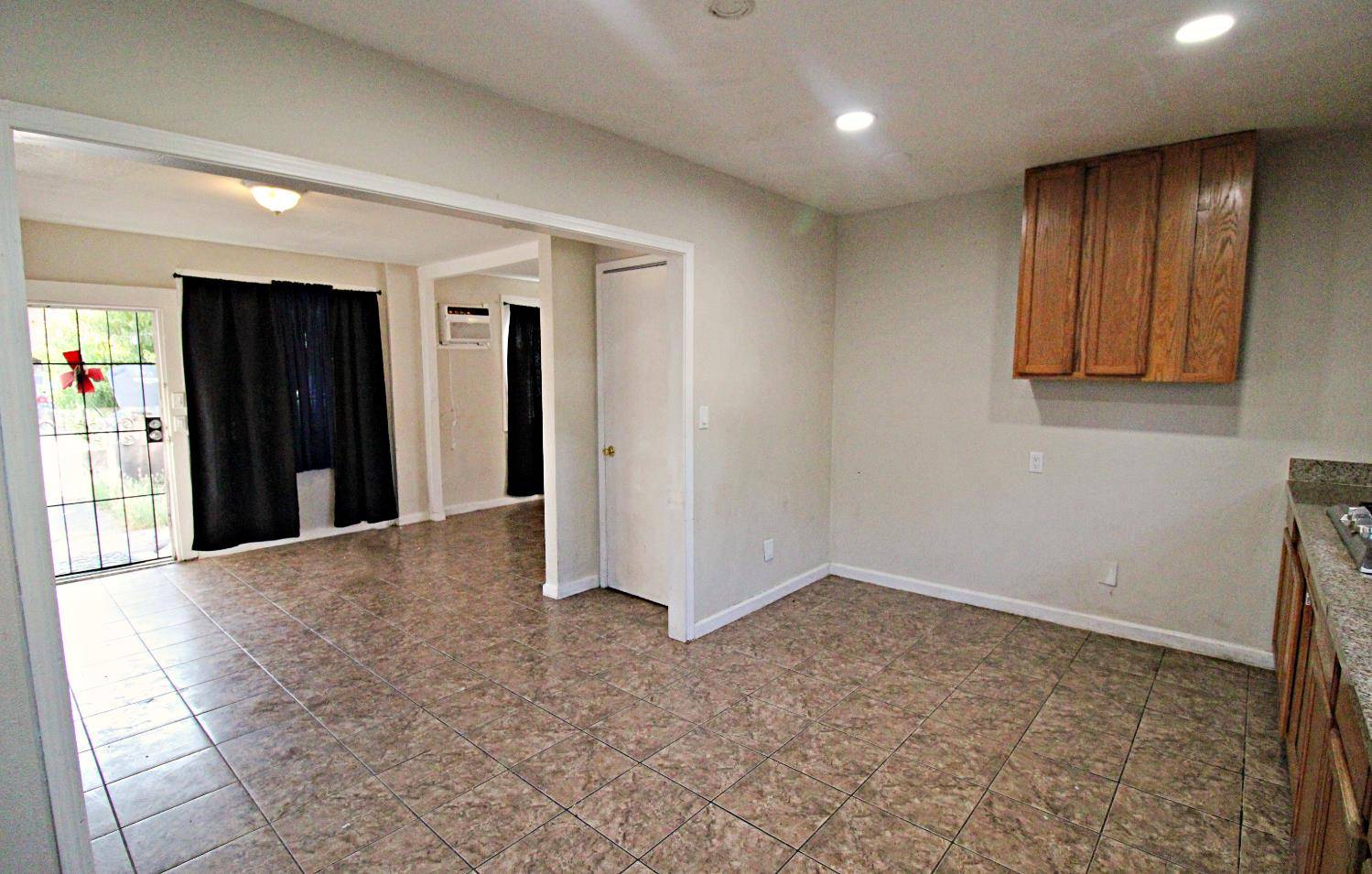 Stockton, CA 95205,1404 Williams ST