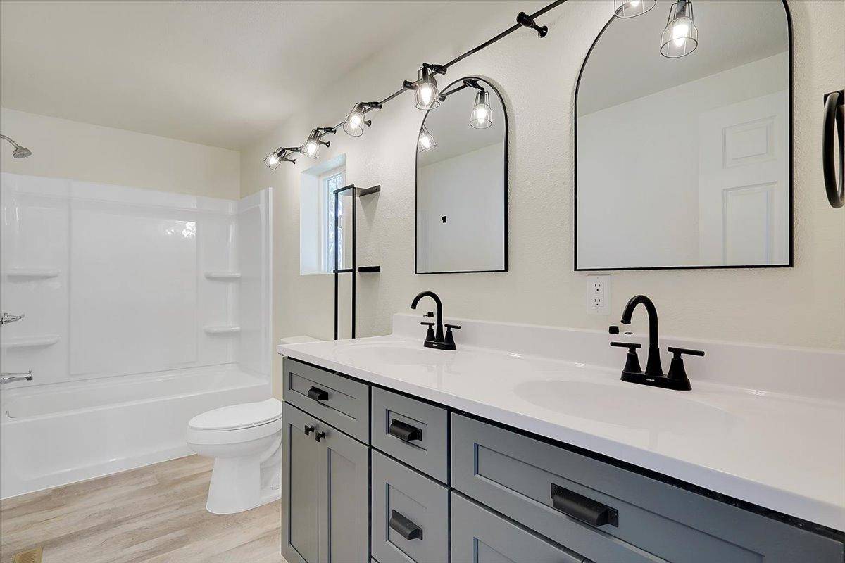 Sutter, CA 95982,2614 Palm Street