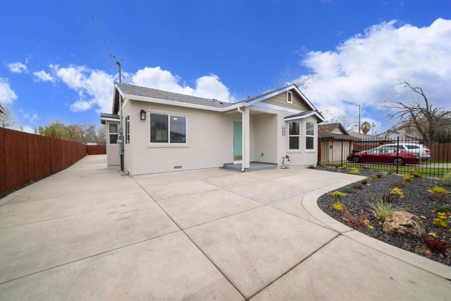 Sacramento, CA 95815,2729 Rio Linda BLVD