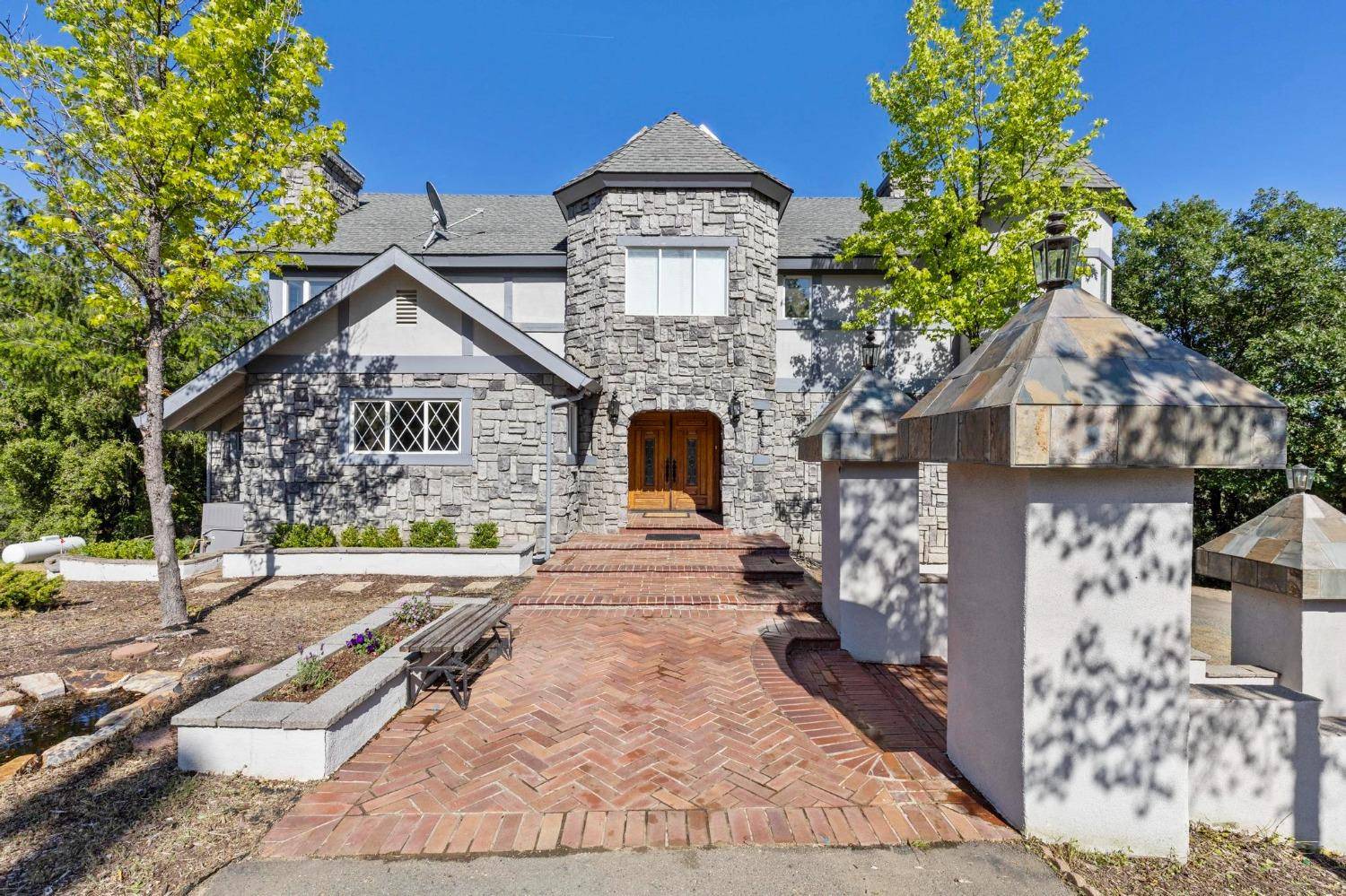 Colfax, CA 95713,22160 Winchester WAY