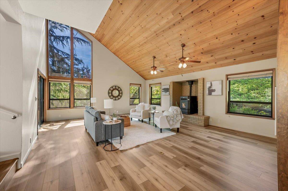 Grass Valley, CA 95949,17444 Troy CT