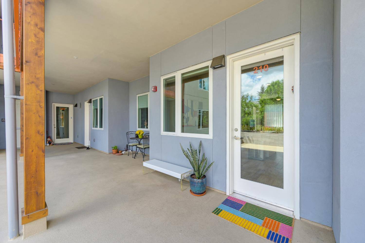 West Sacramento, CA 95605,330 G ST #210