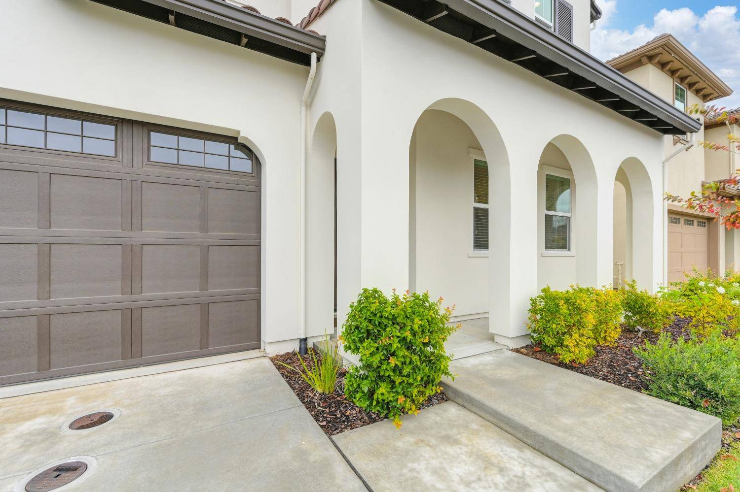 Sacramento, CA 95818,2327 5th AVE