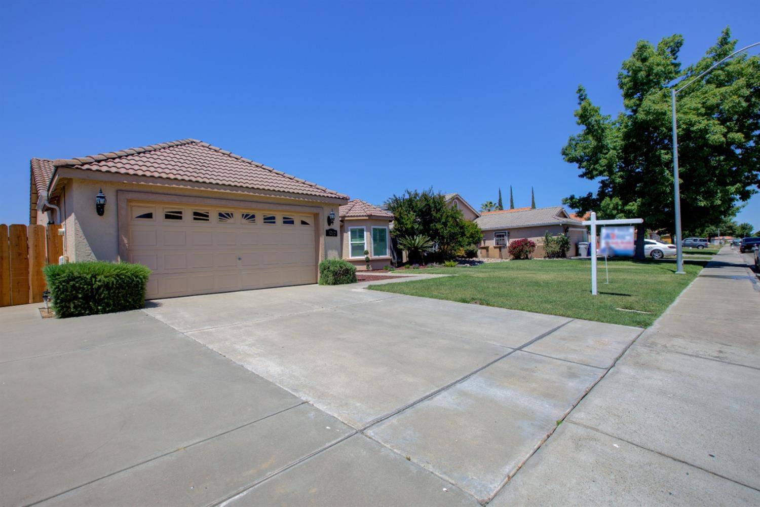 Atwater, CA 95301,1217 Fairway DR