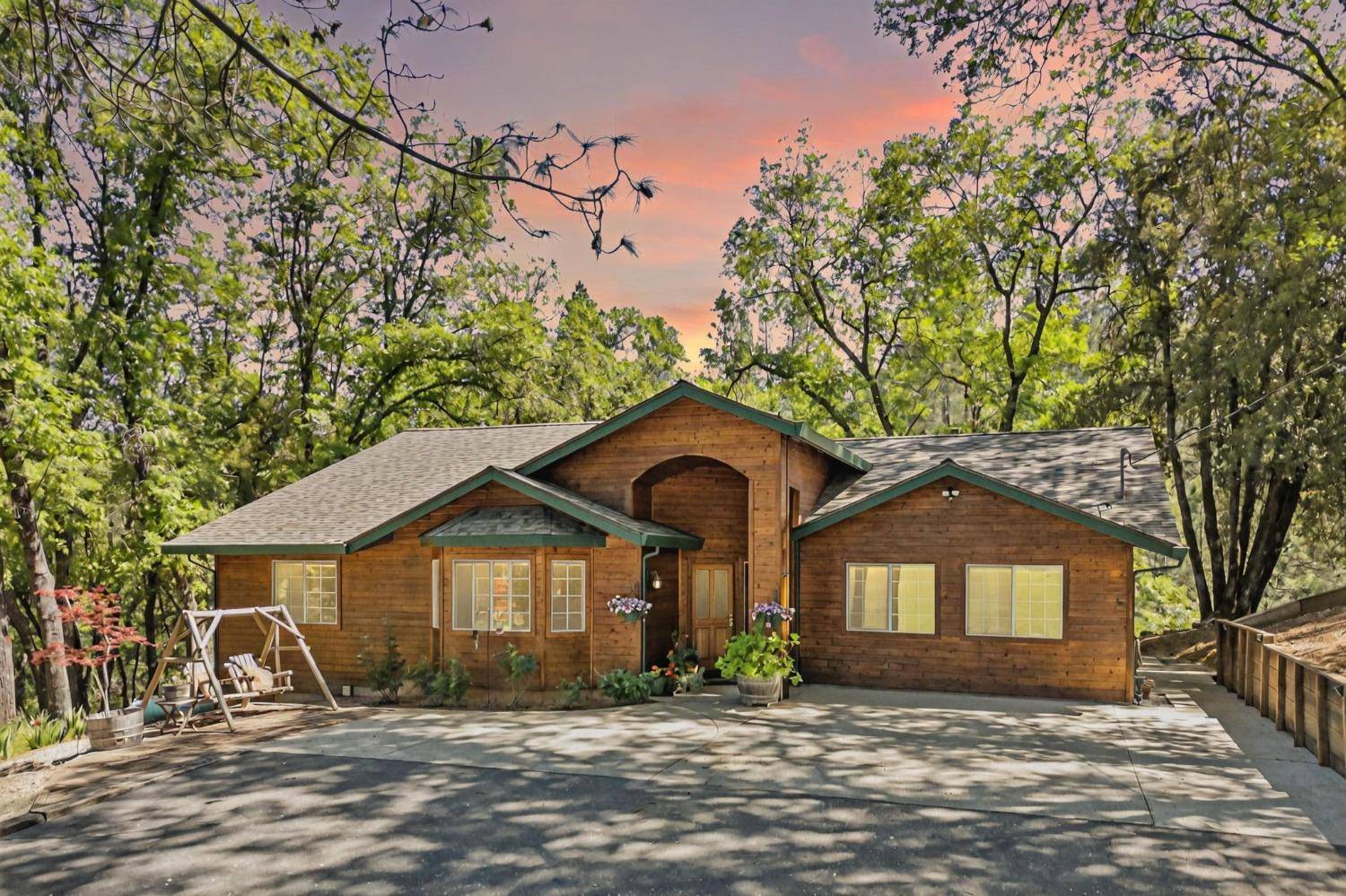 Grass Valley, CA 95949,15583 Auburn RD