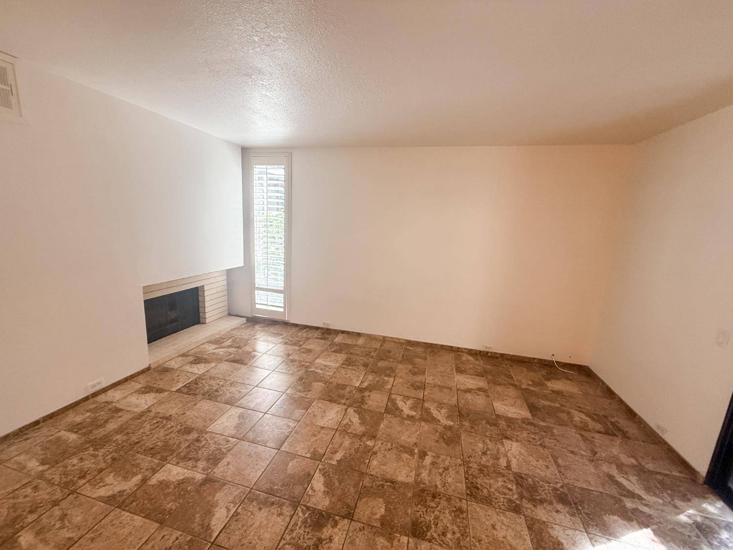 Sacramento, CA 95825,613 Woodside Sierra #5