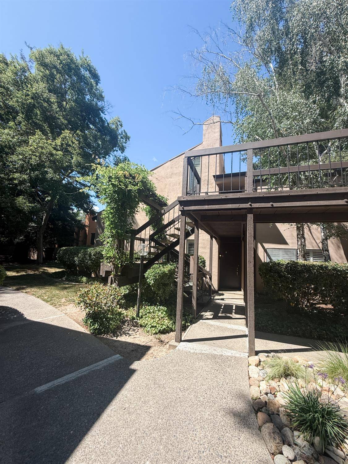 Sacramento, CA 95825,613 Woodside Sierra #5