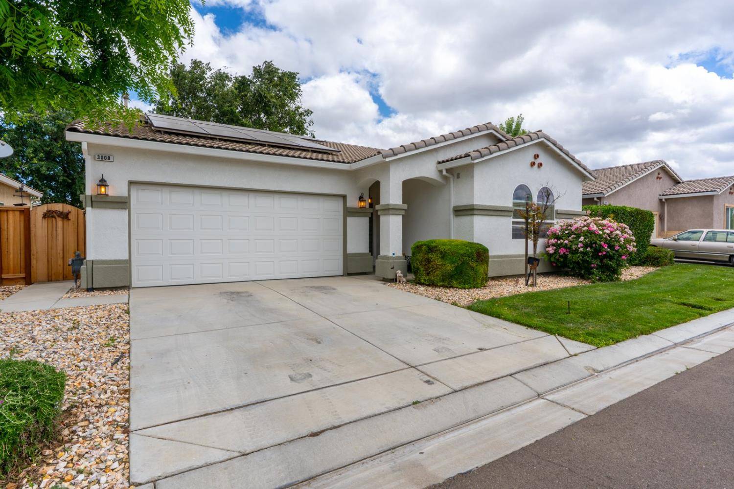 Los Banos, CA 93635,3008 La Vina CIR