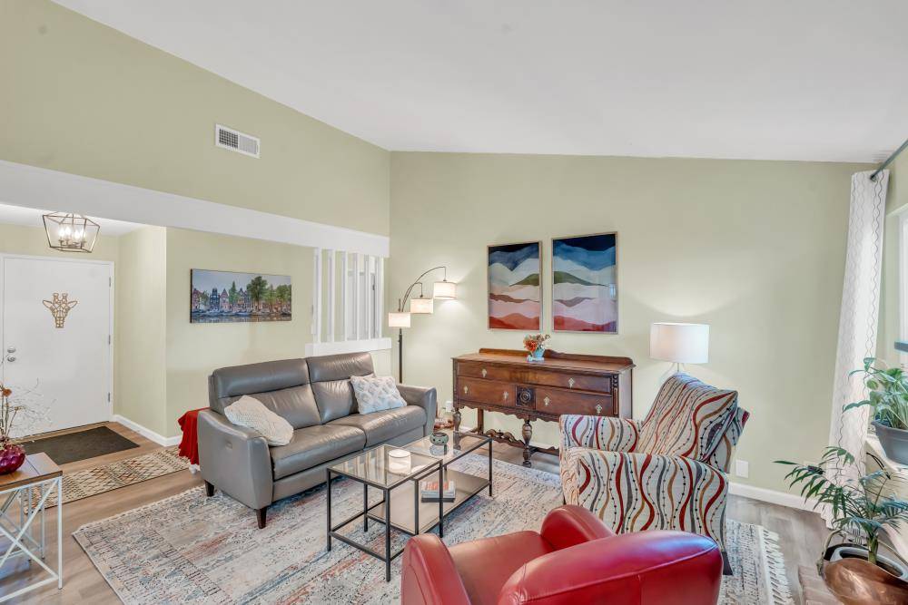 Sacramento, CA 95827,9557 Helio DR