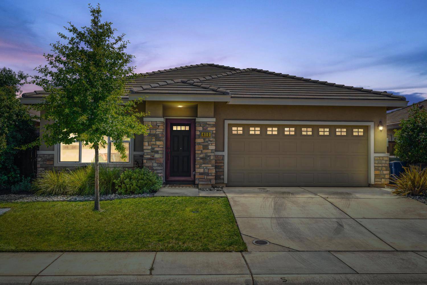 Ione, CA 95640,410 Laurel CT