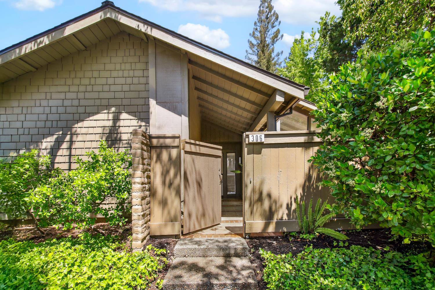 Sacramento, CA 95825,306 East Ranch RD