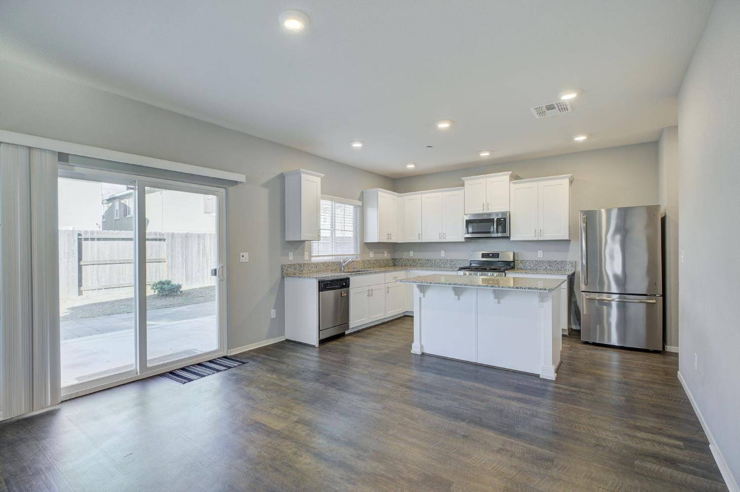 Roseville, CA 95747,6048 Emerald Park LN