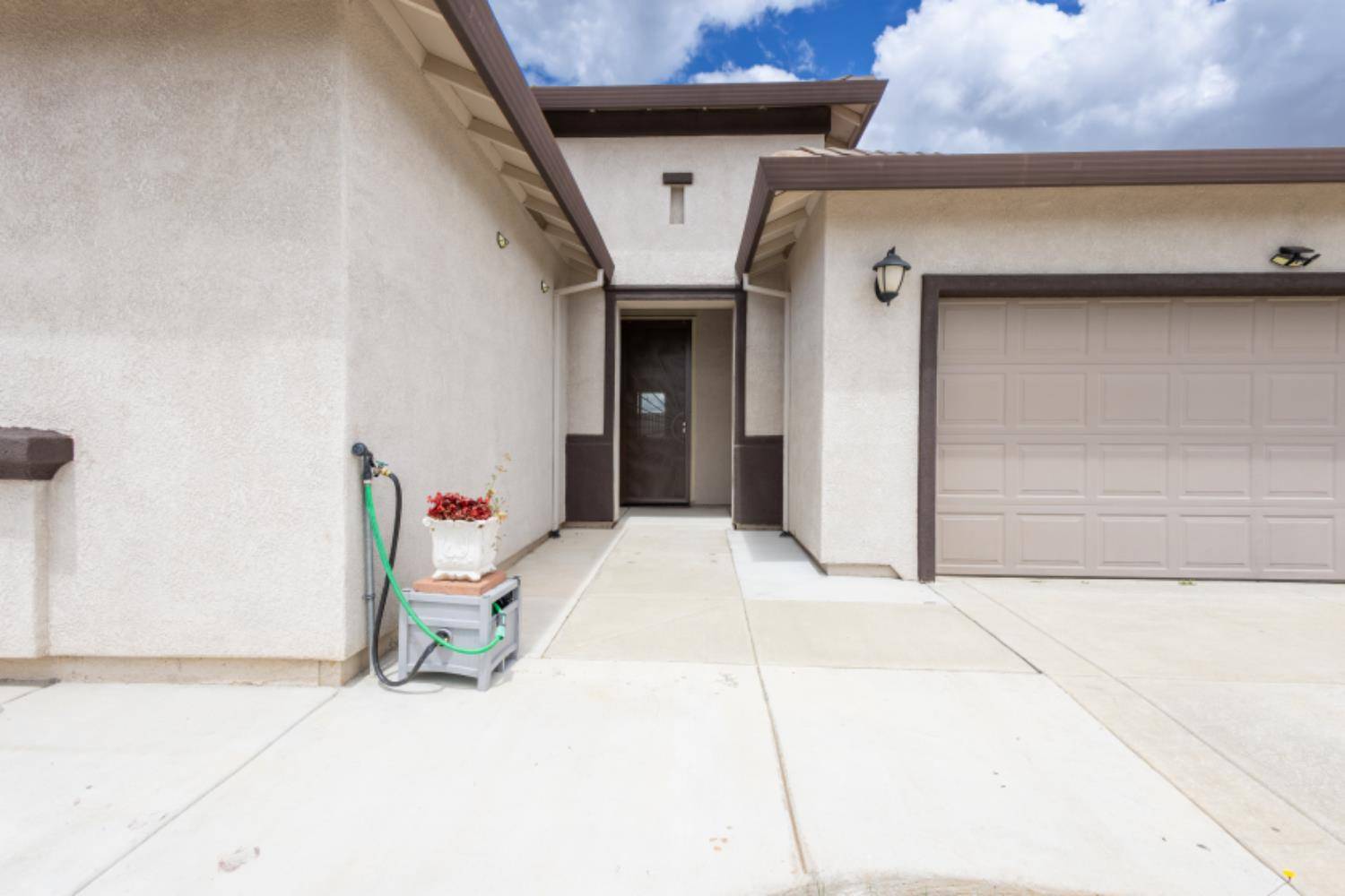 Sacramento, CA 95829,9581 Ballinger DR