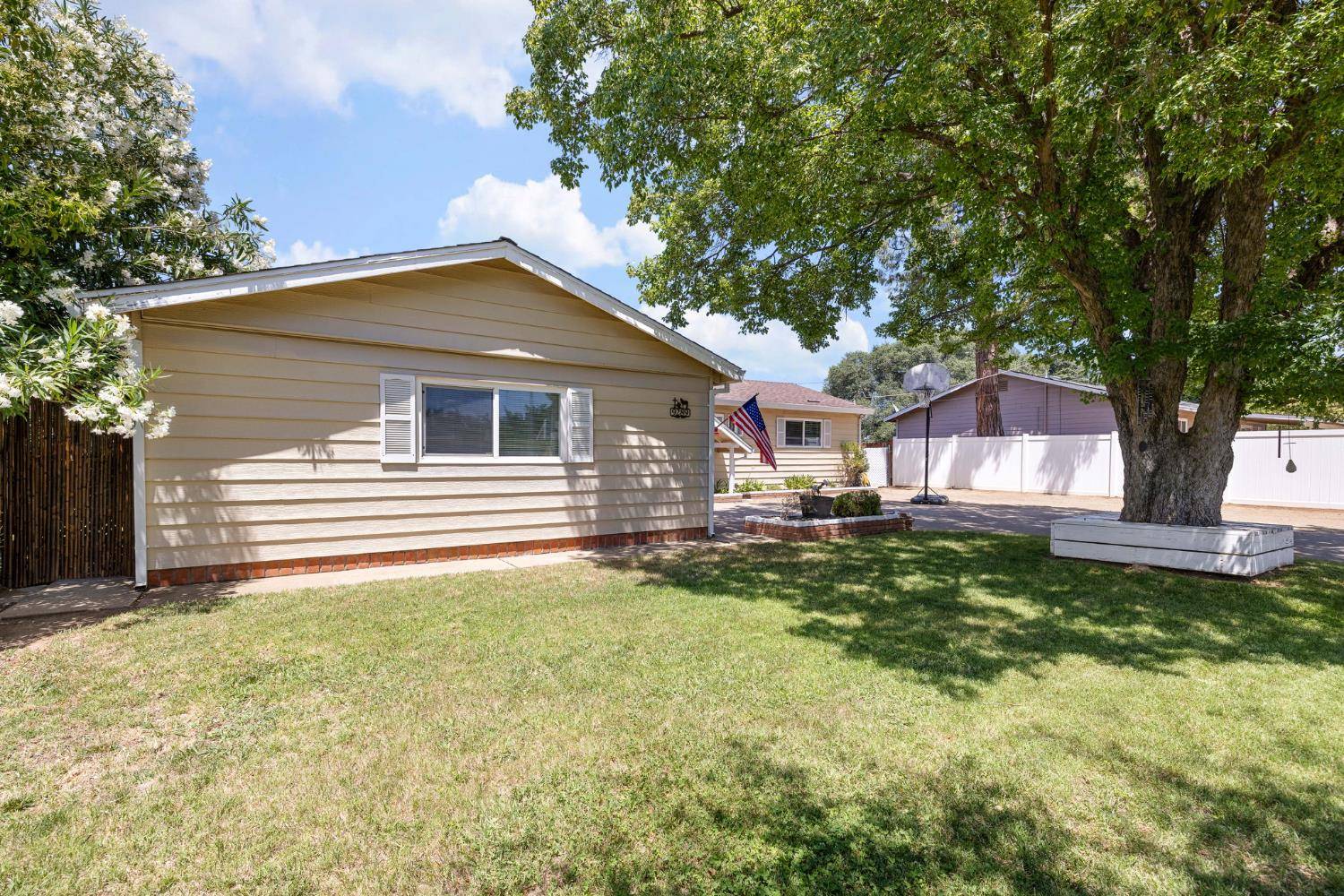 Orangevale, CA 95662,9289 Elm AVE