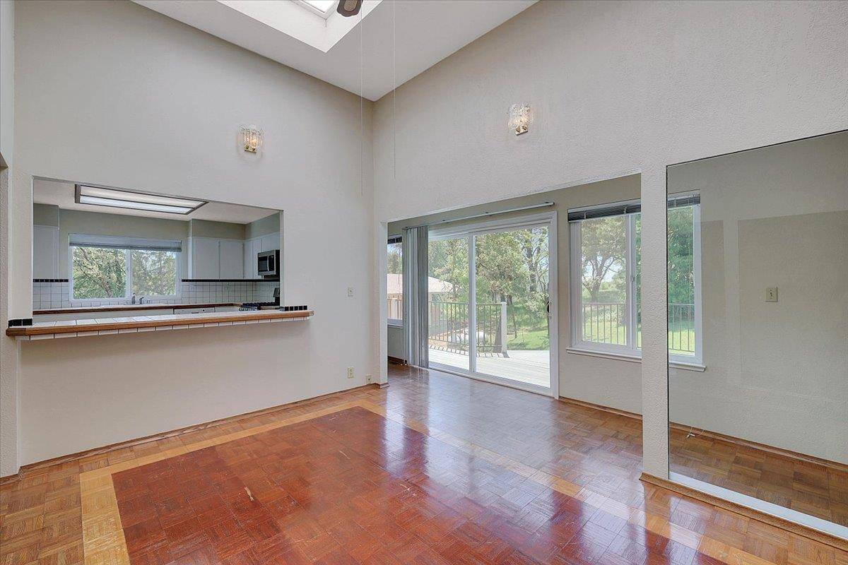 Auburn, CA 95602,11211 N Lakeshore
