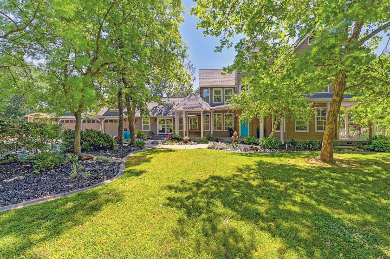 Carmichael, CA 95608,3710 Sutter Hill LN