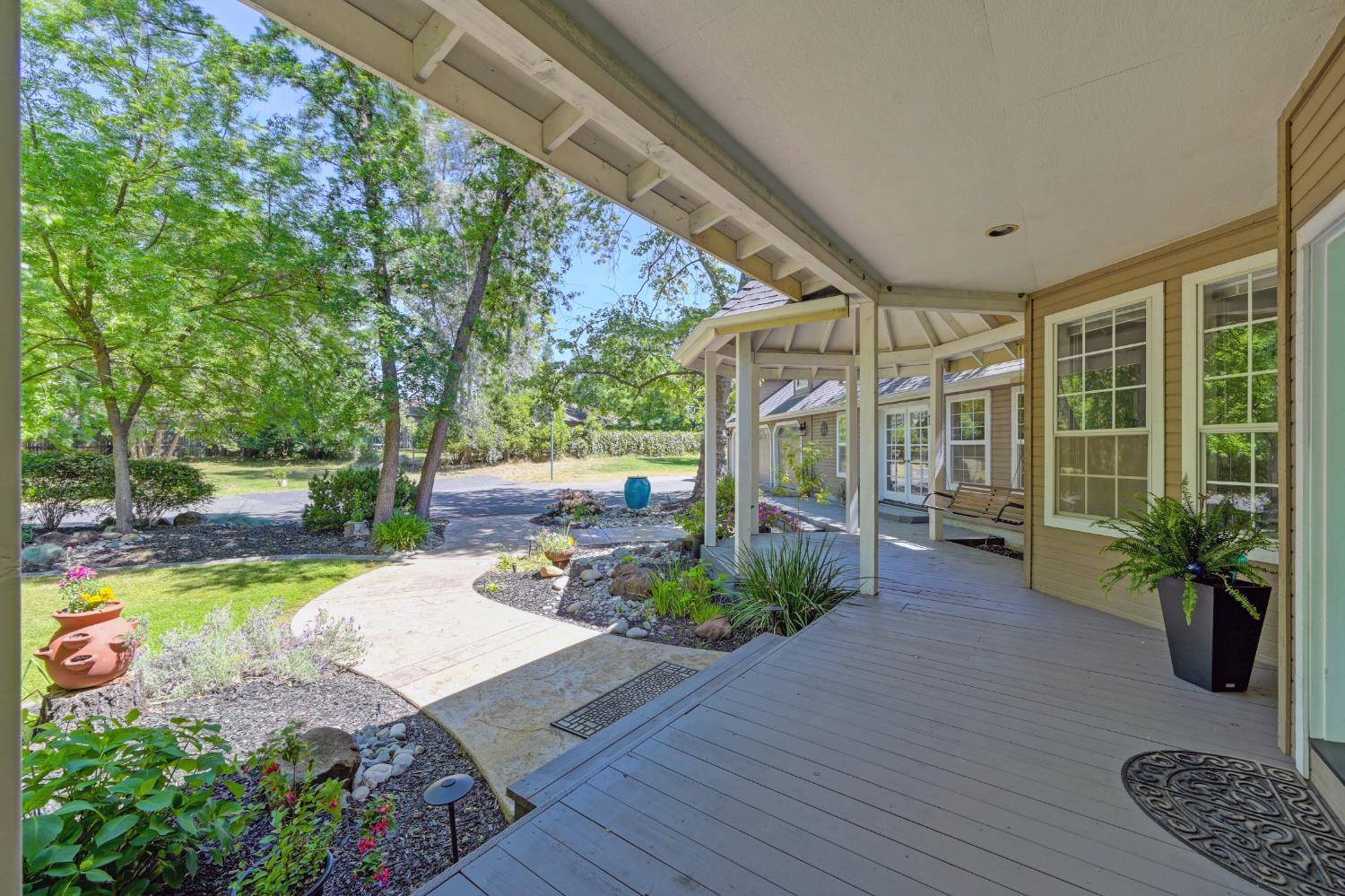 Carmichael, CA 95608,3710 Sutter Hill LN
