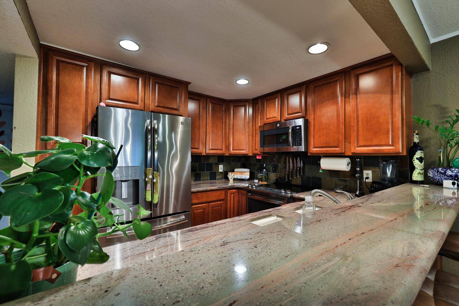 Sacramento, CA 95825,2280 Hurley WAY #3