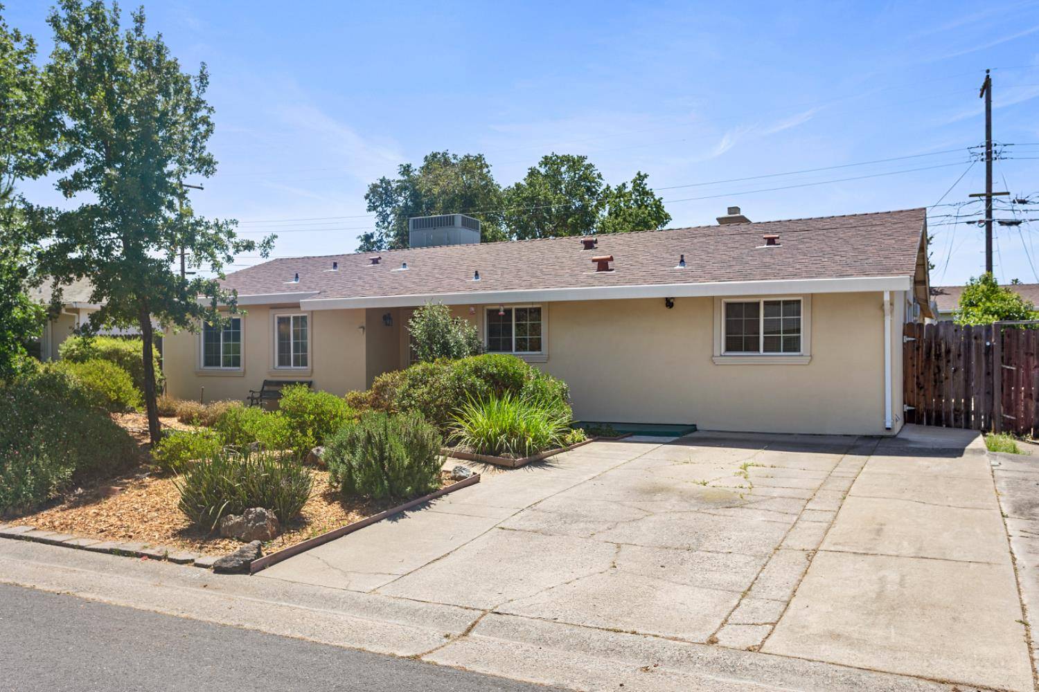 Sacramento, CA 95864,3136 Chelsea RD