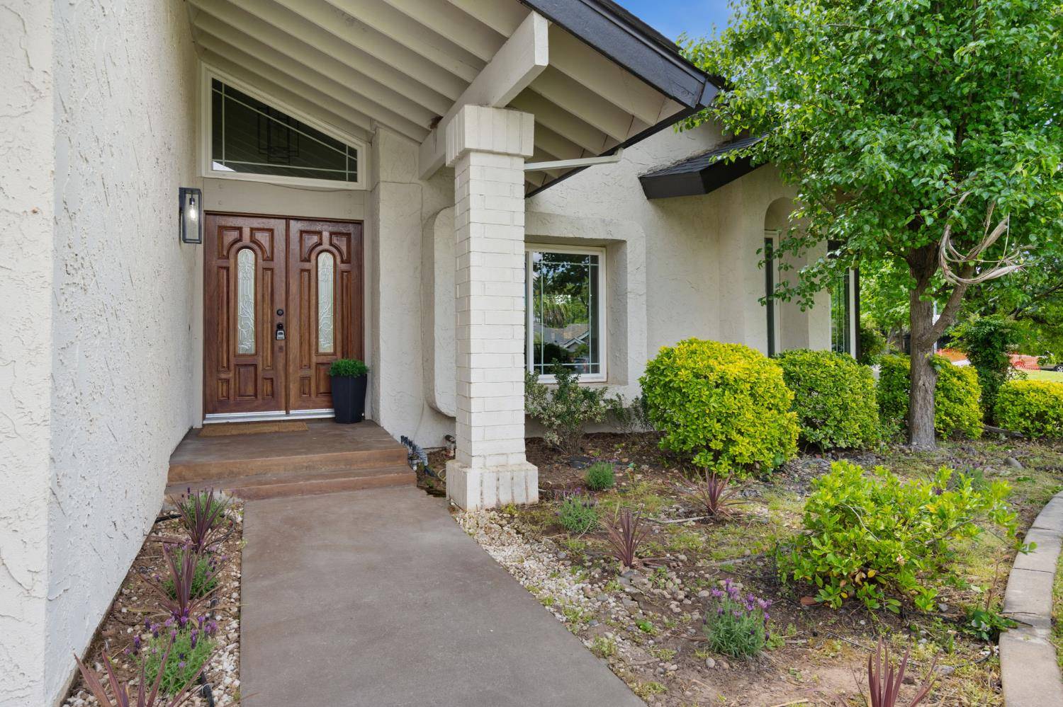 Carmichael, CA 95608,1736 Park Place DR