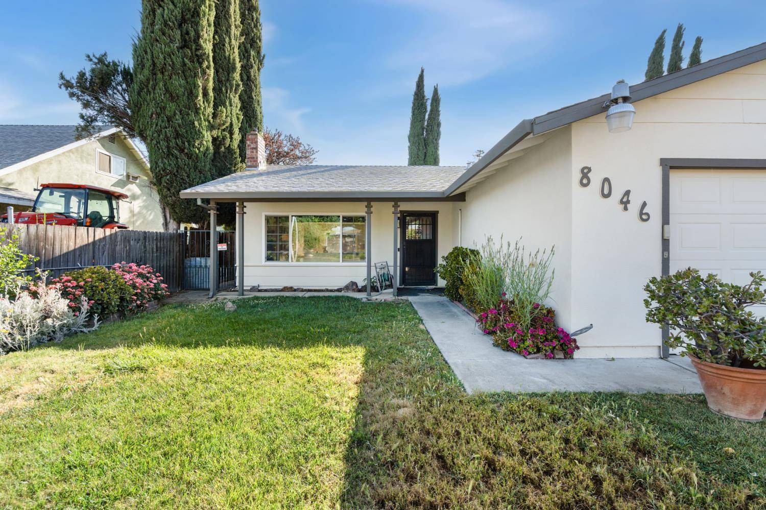 Sacramento, CA 95823,8046 Center Pkwy