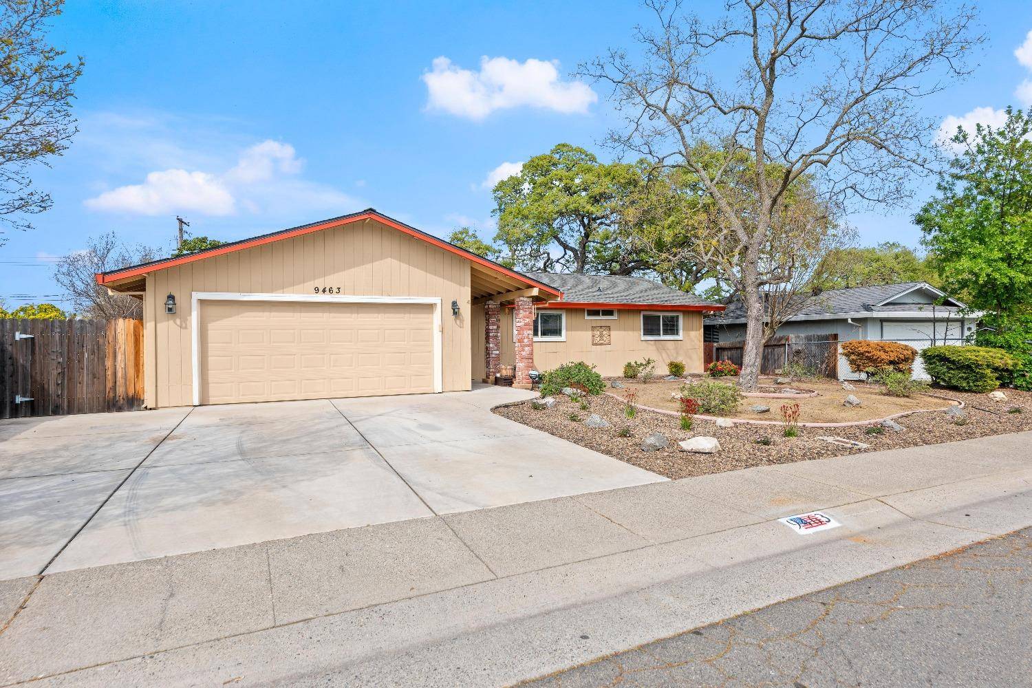Orangevale, CA 95662,9463 Dalton WAY