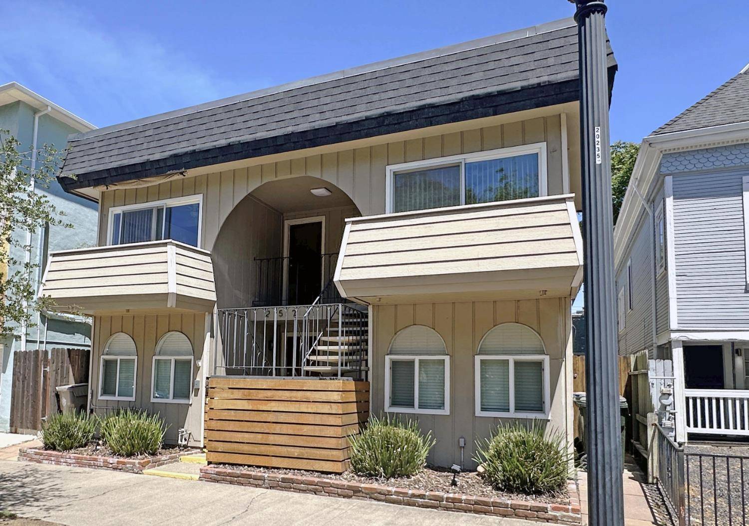 Sacramento, CA 95816,2525 N ST