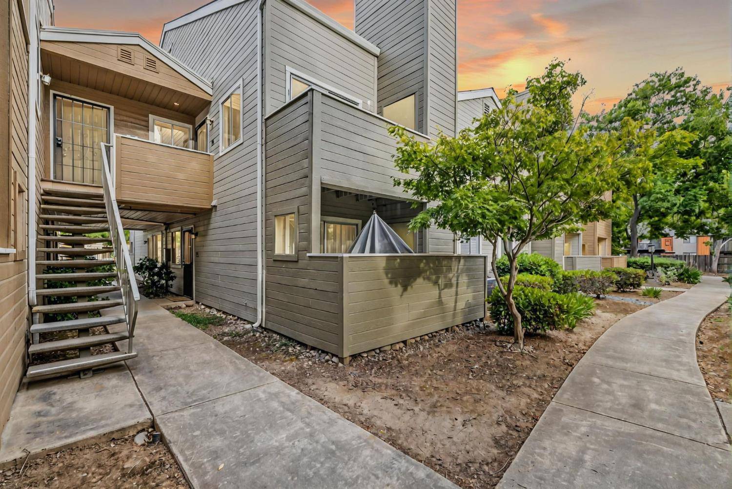 Sacramento, CA 95825,1019 Dornajo WAY #245