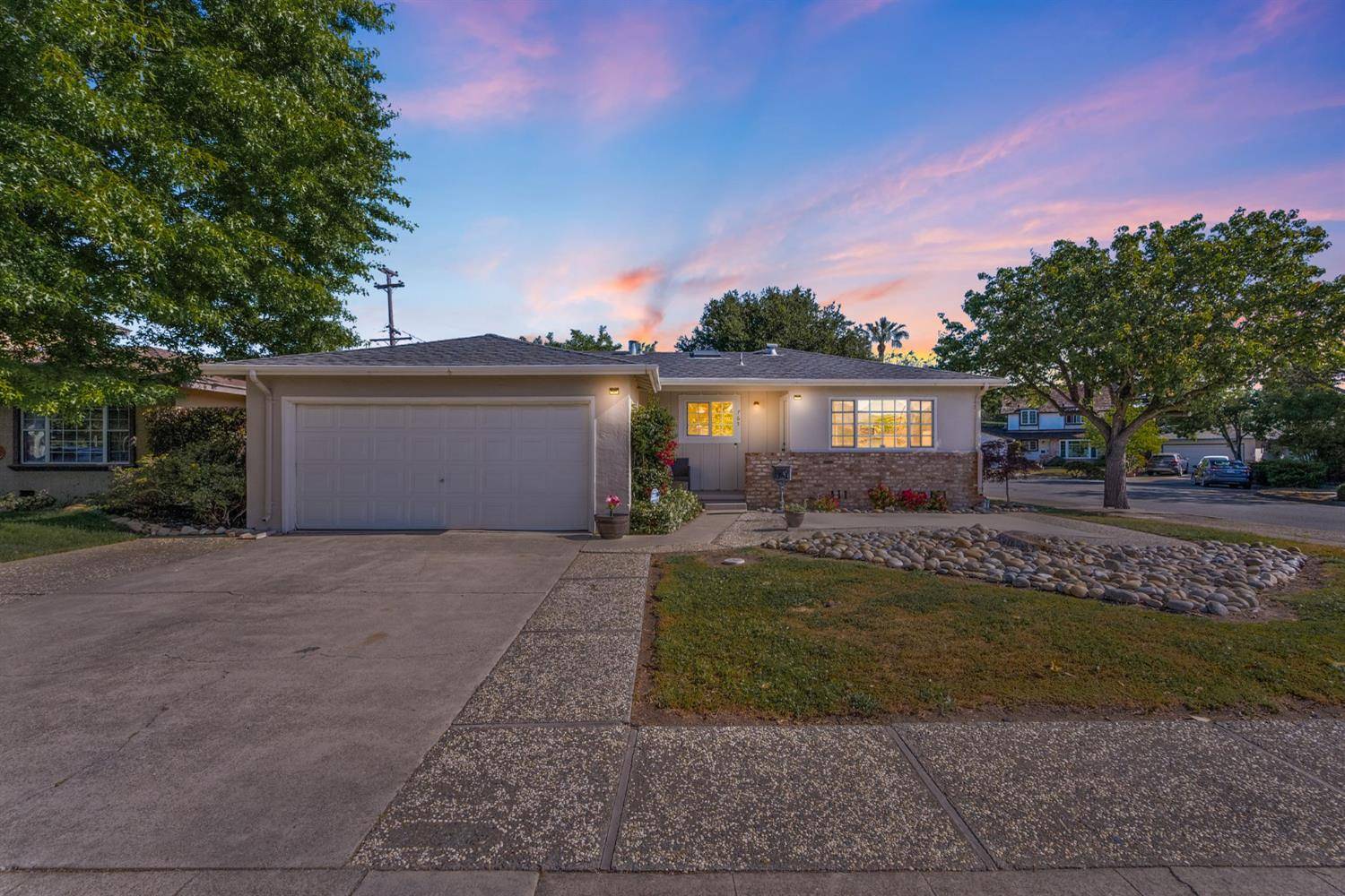 Campbell, CA 95008,765 Fairlands AVE