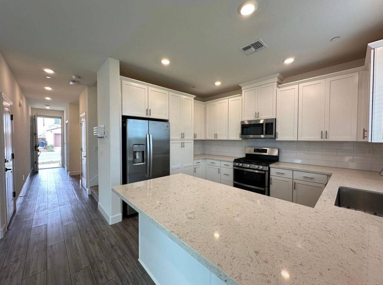 Sacramento, CA 95829,9518 Cheverny WAY