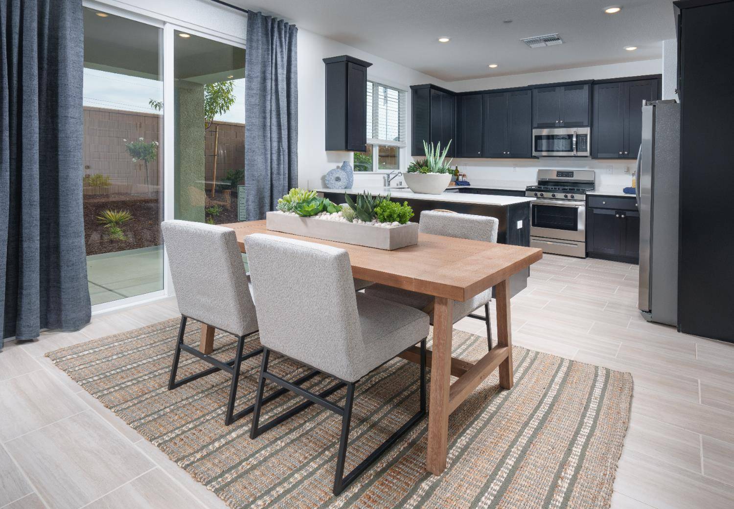 Sacramento, CA 95829,7329 Dorstone WAY