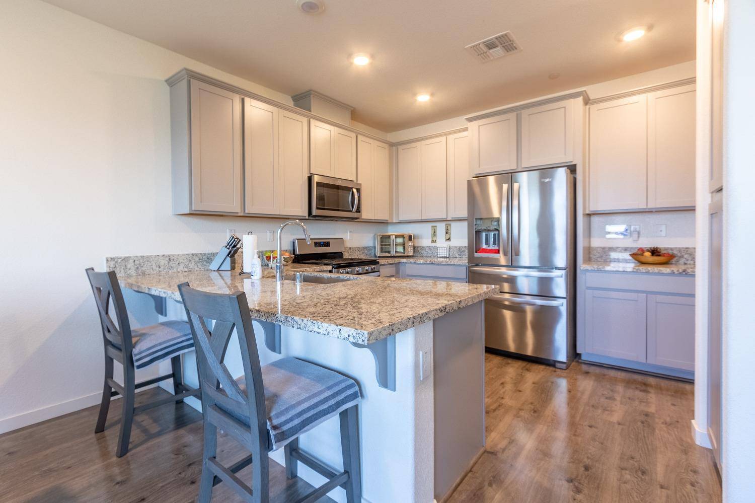 Sacramento, CA 95834,3862 Commerce WAY