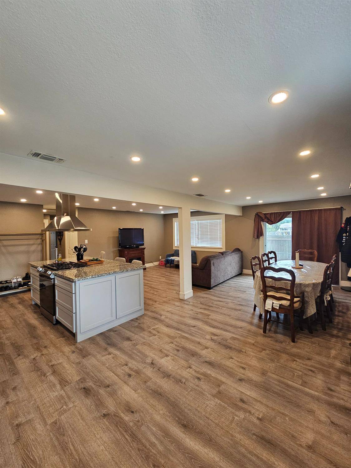 North Highlands, CA 95660,3810 Woodhue WAY