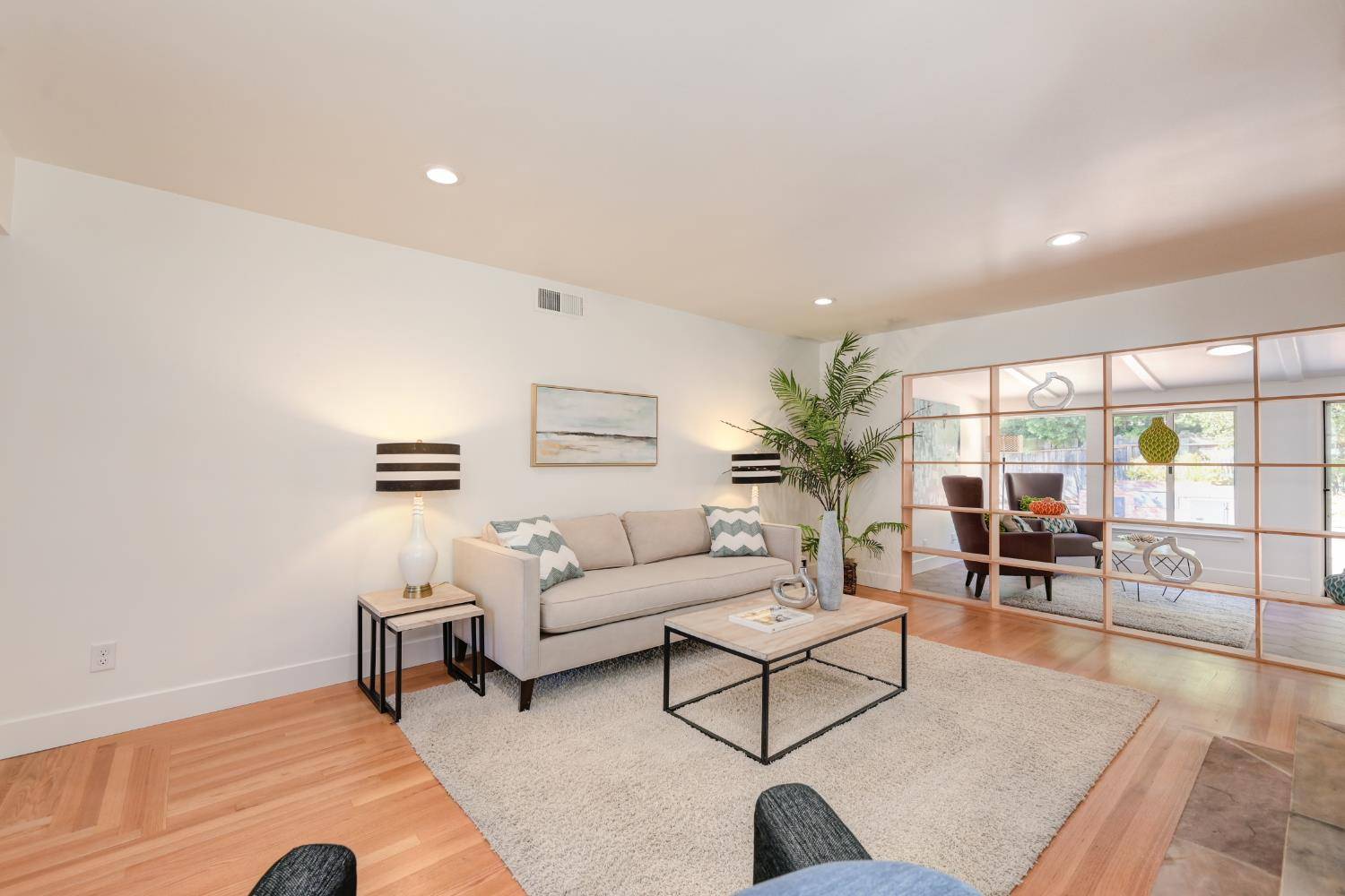 Sacramento, CA 95822,1241 Nevis CT