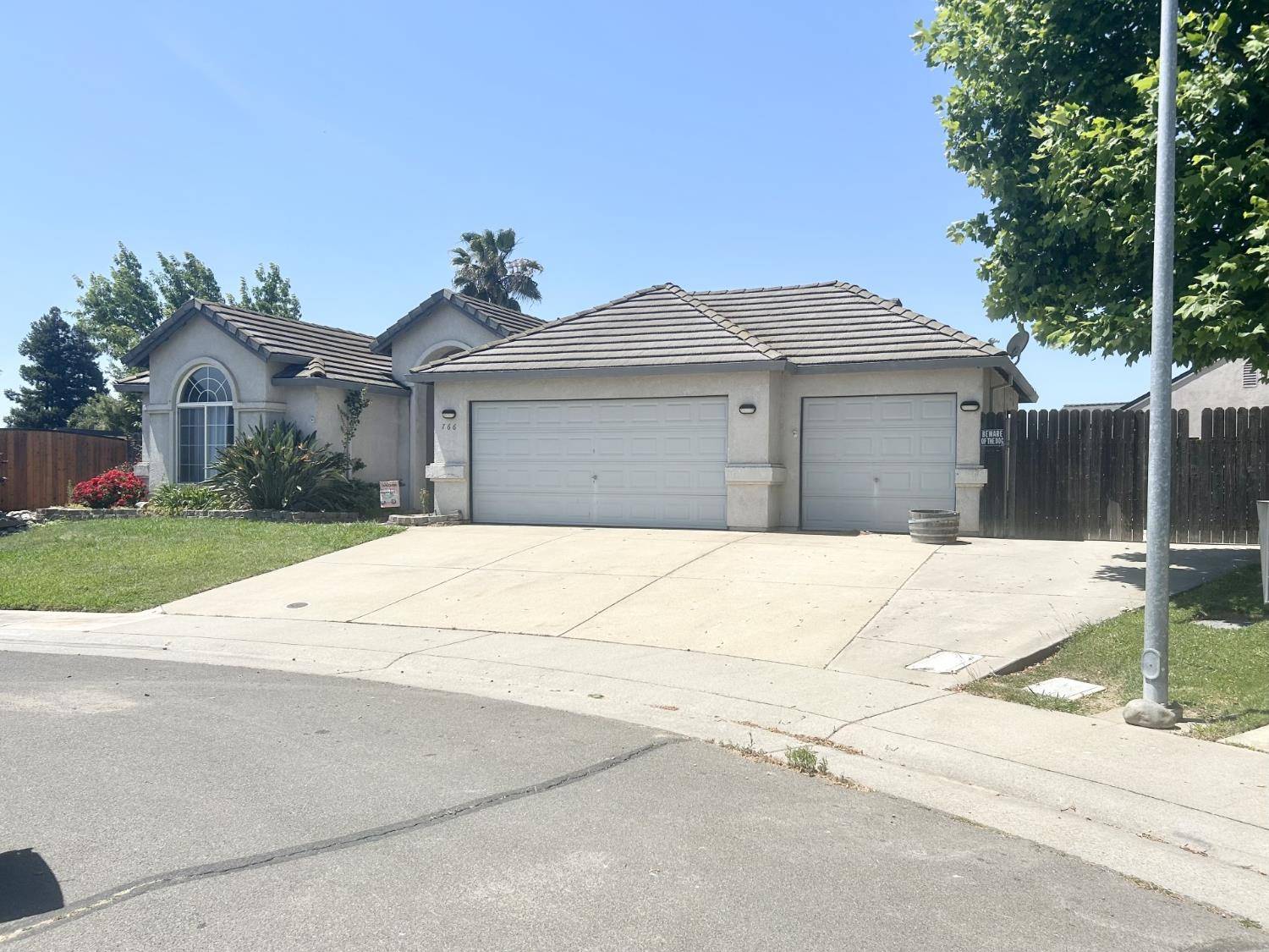 Galt, CA 95632,766 Oldenburg WAY