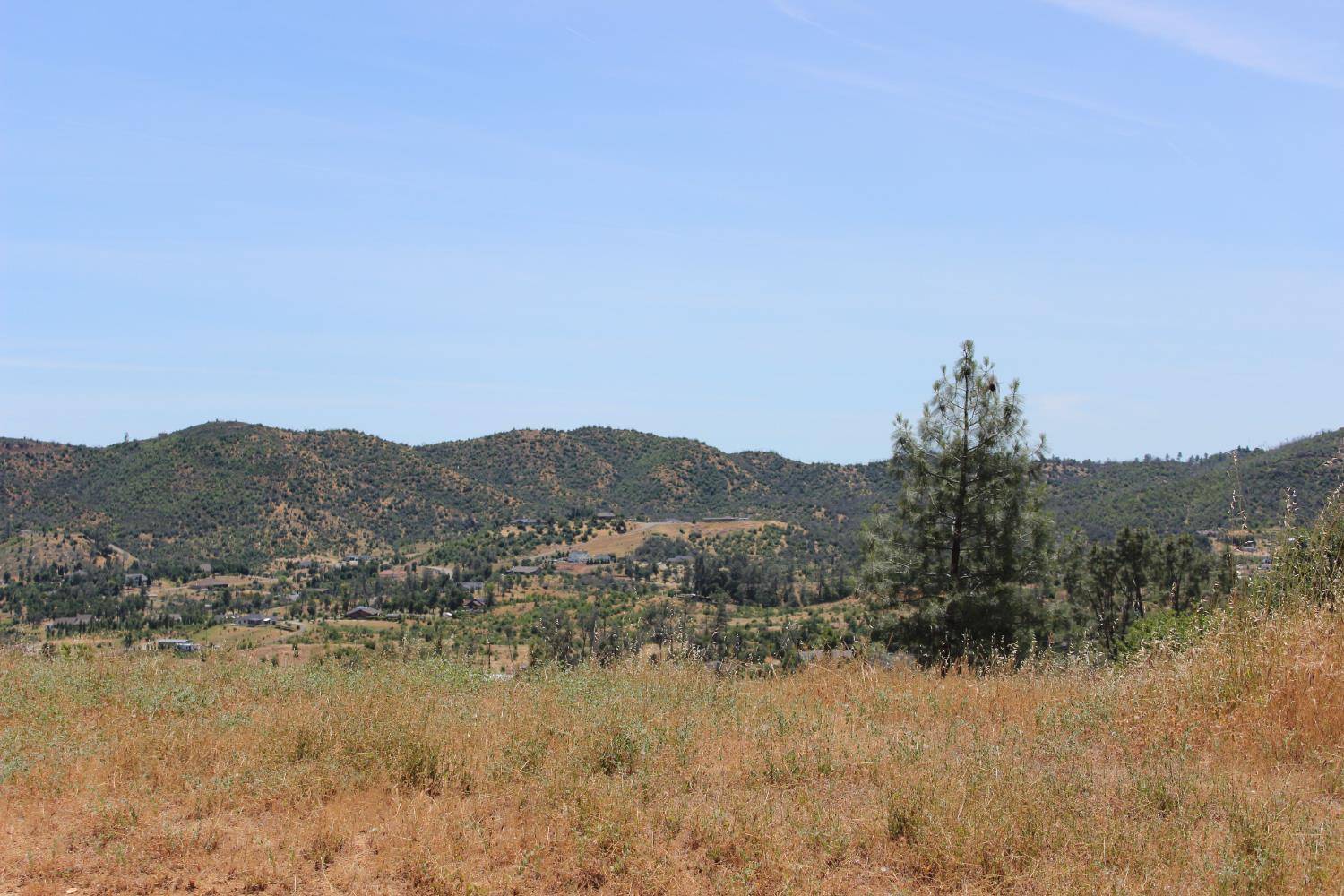 Redding, CA 96001,10255 Carrousel DR