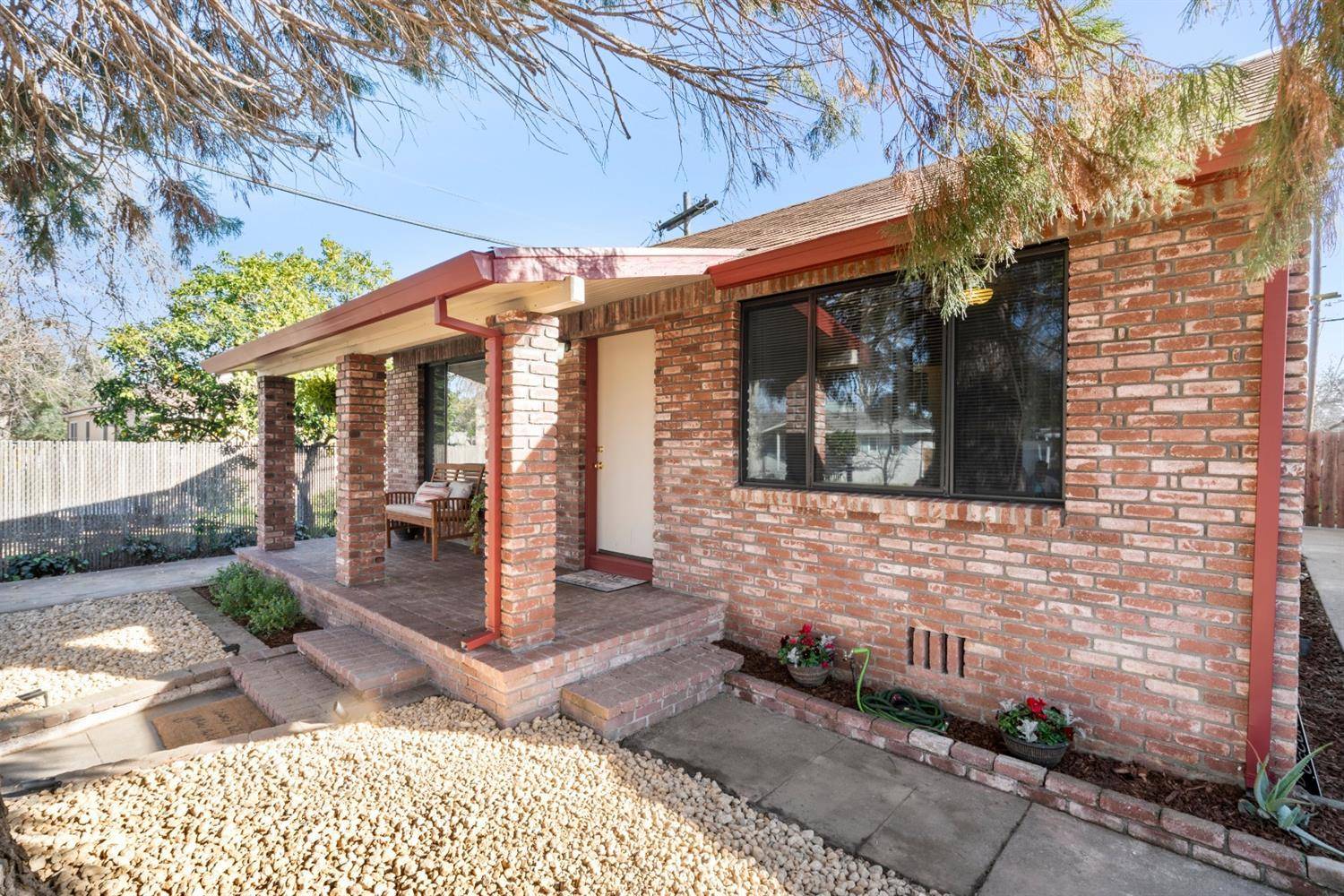 West Sacramento, CA 95691,1549 Virginia AVE