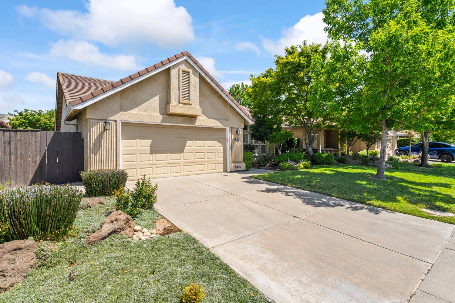 Lodi, CA 95242,1925 Crystalwood LN