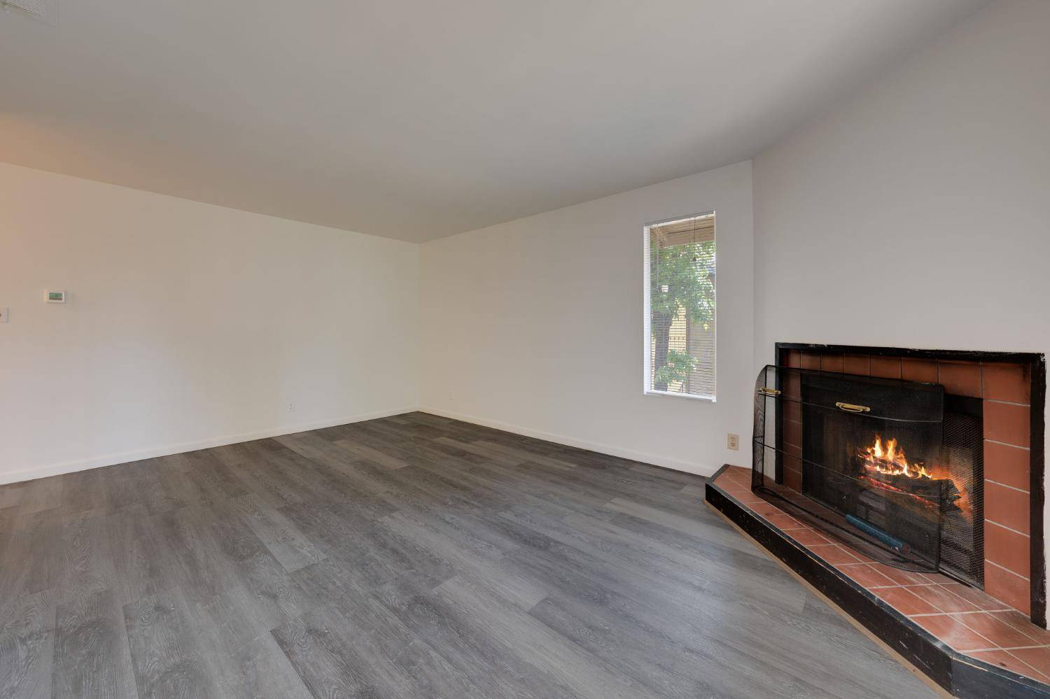 Stockton, CA 95207,328 SW Northbank #48