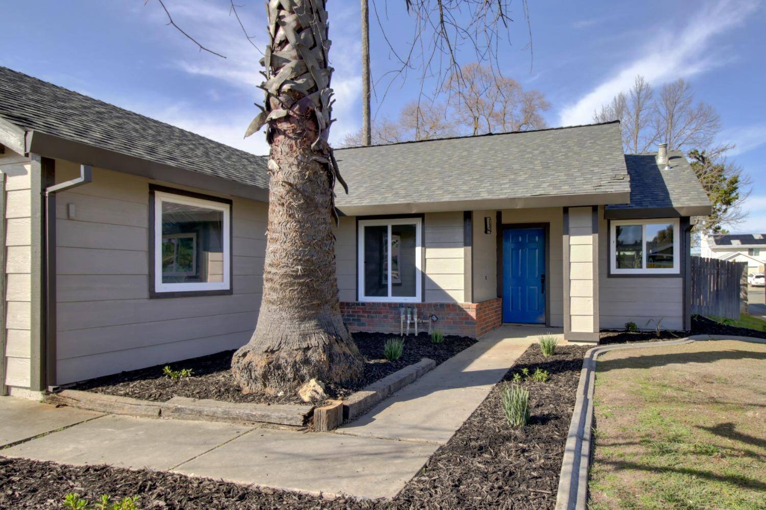 Sacramento, CA 95828,8237 Auberry DR