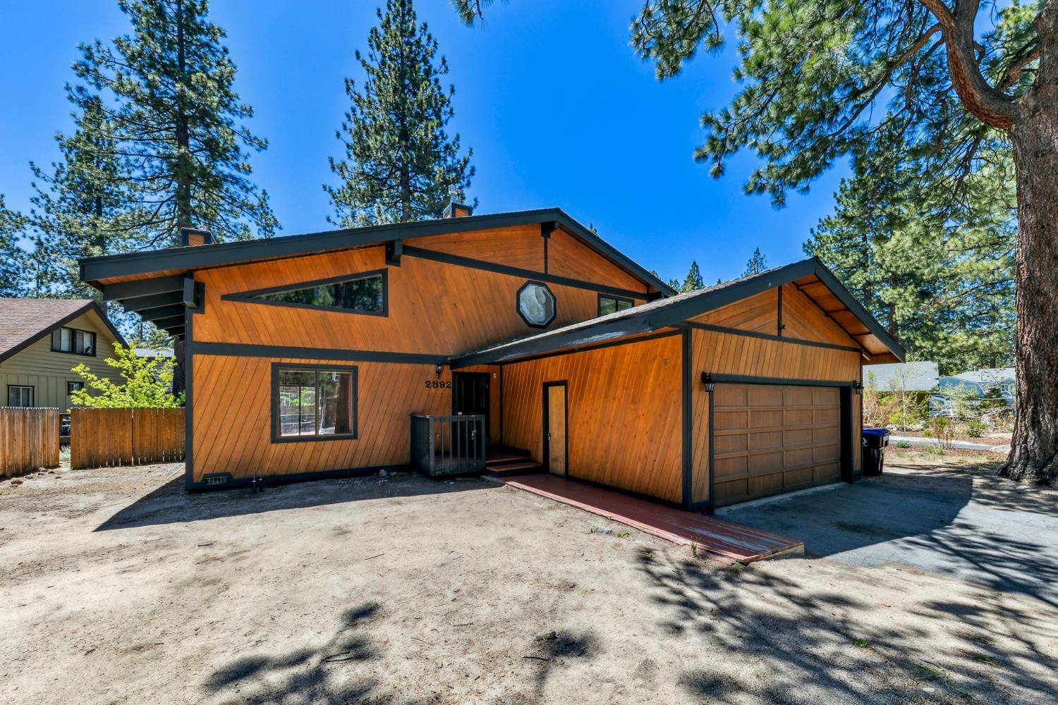 South Lake Tahoe, CA 96150,2892 Lakewood CIR